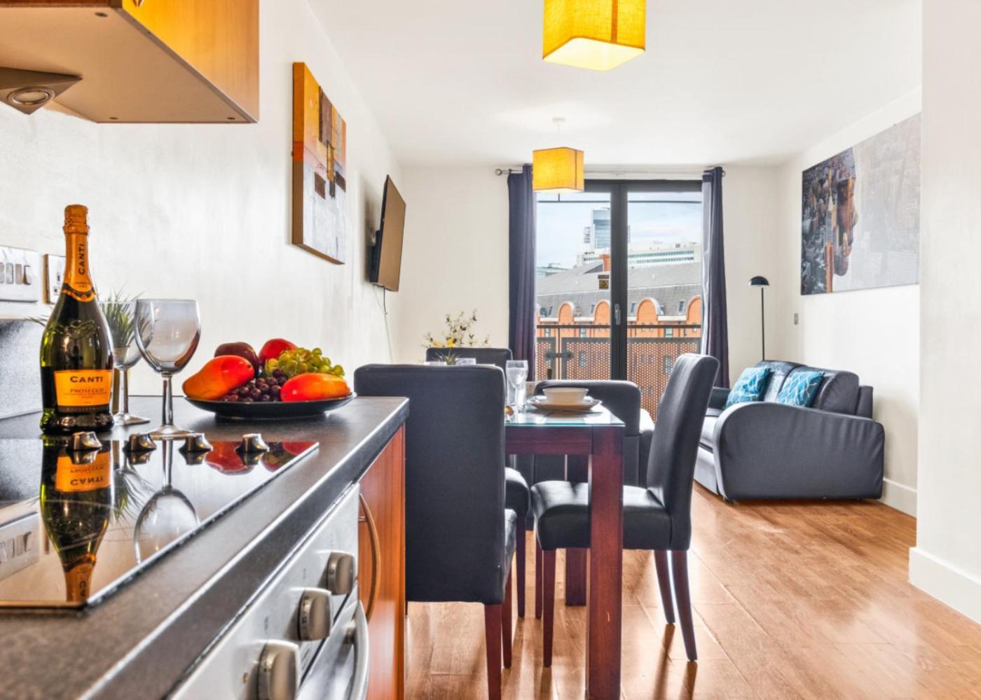 Chinatown - One Bed - Balcony - Secure Parking - Fast Wifi - Birmingham City Centre - 49A Extérieur photo